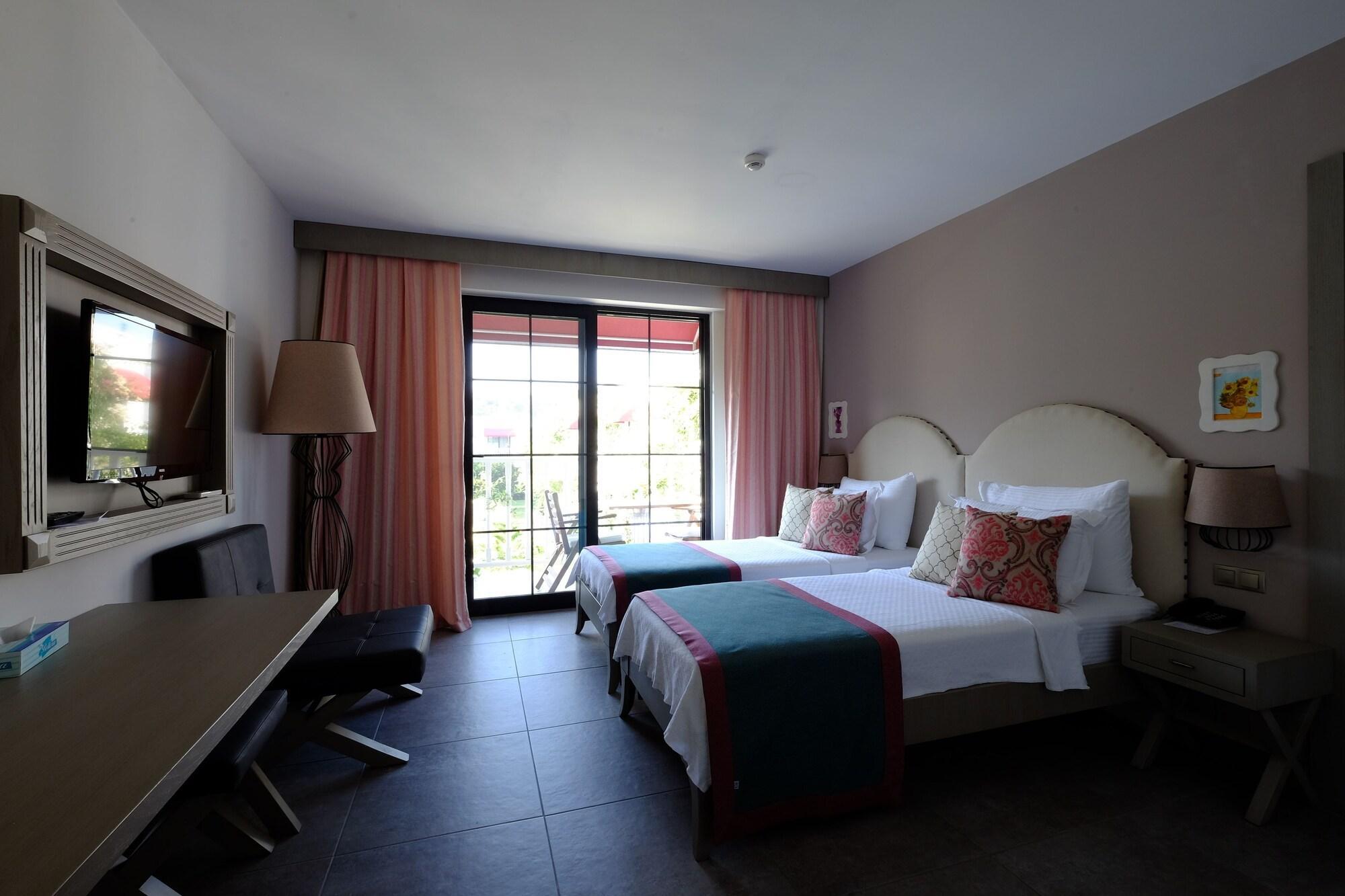 Villa Rustica Hotel Gündoğan Kültér fotó